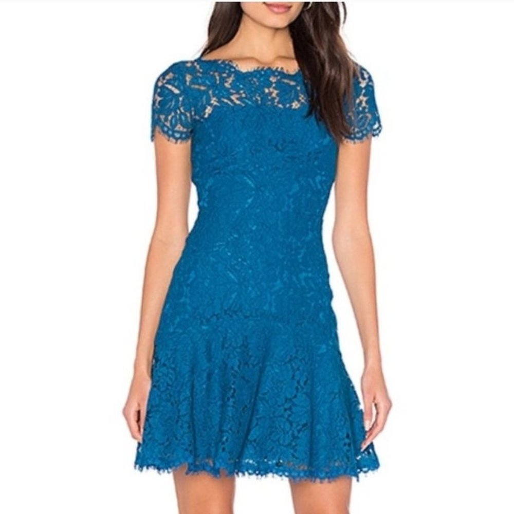 Diane Von Furstenberg Lace Mermaid Dress Size 2 NWOT